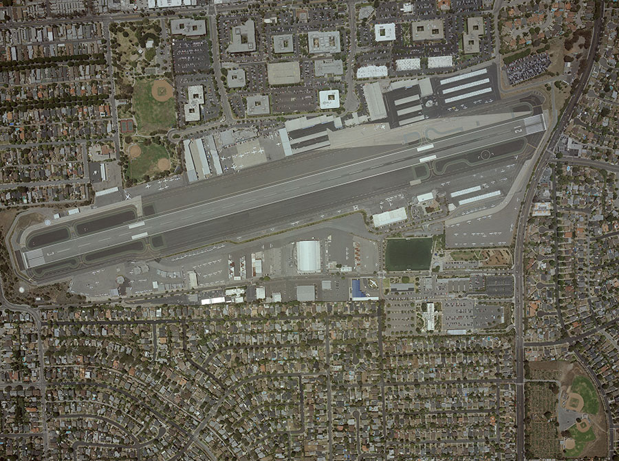 700 Airport 2015